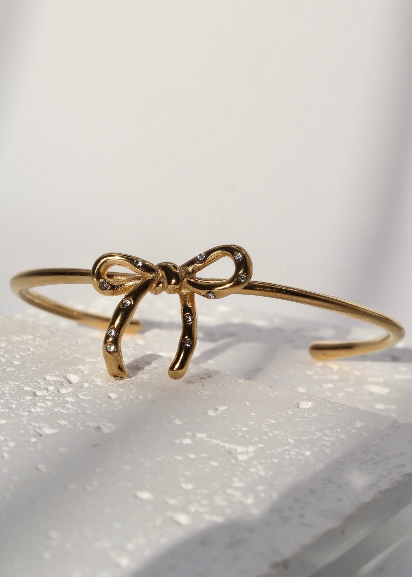 Ava Bangle
