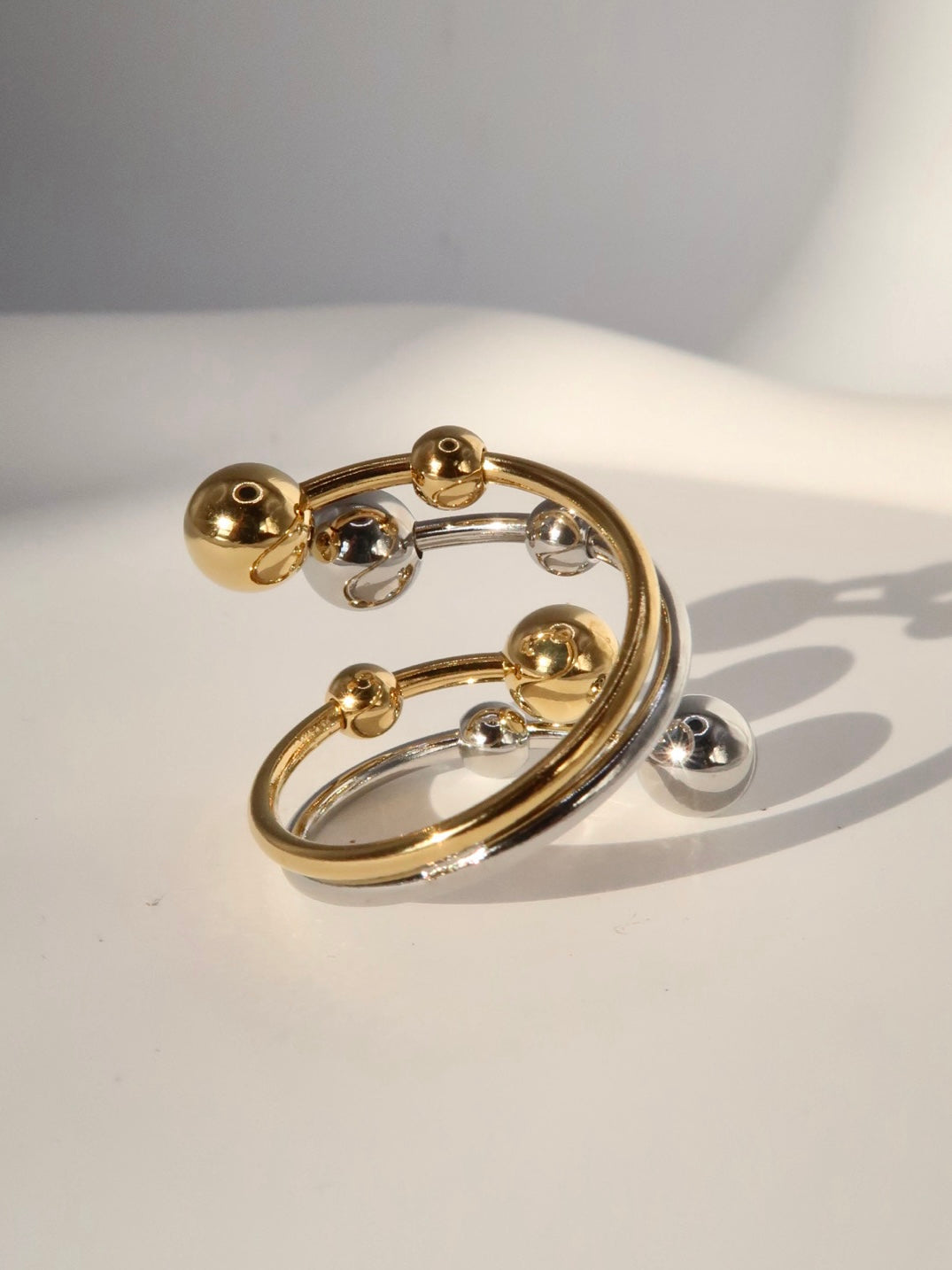 Dual-Tone Orbit Ring