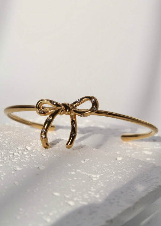Ava Bangle