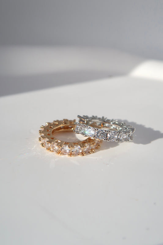 Angela Earcuff