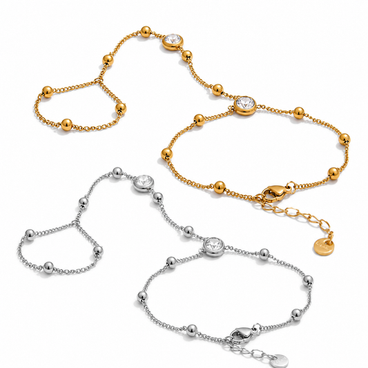Marta Handchain